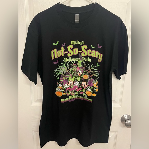 Disney Mickey’s Not So Scary Halloween Party Tee, Size Large New - Picture 1 of 3